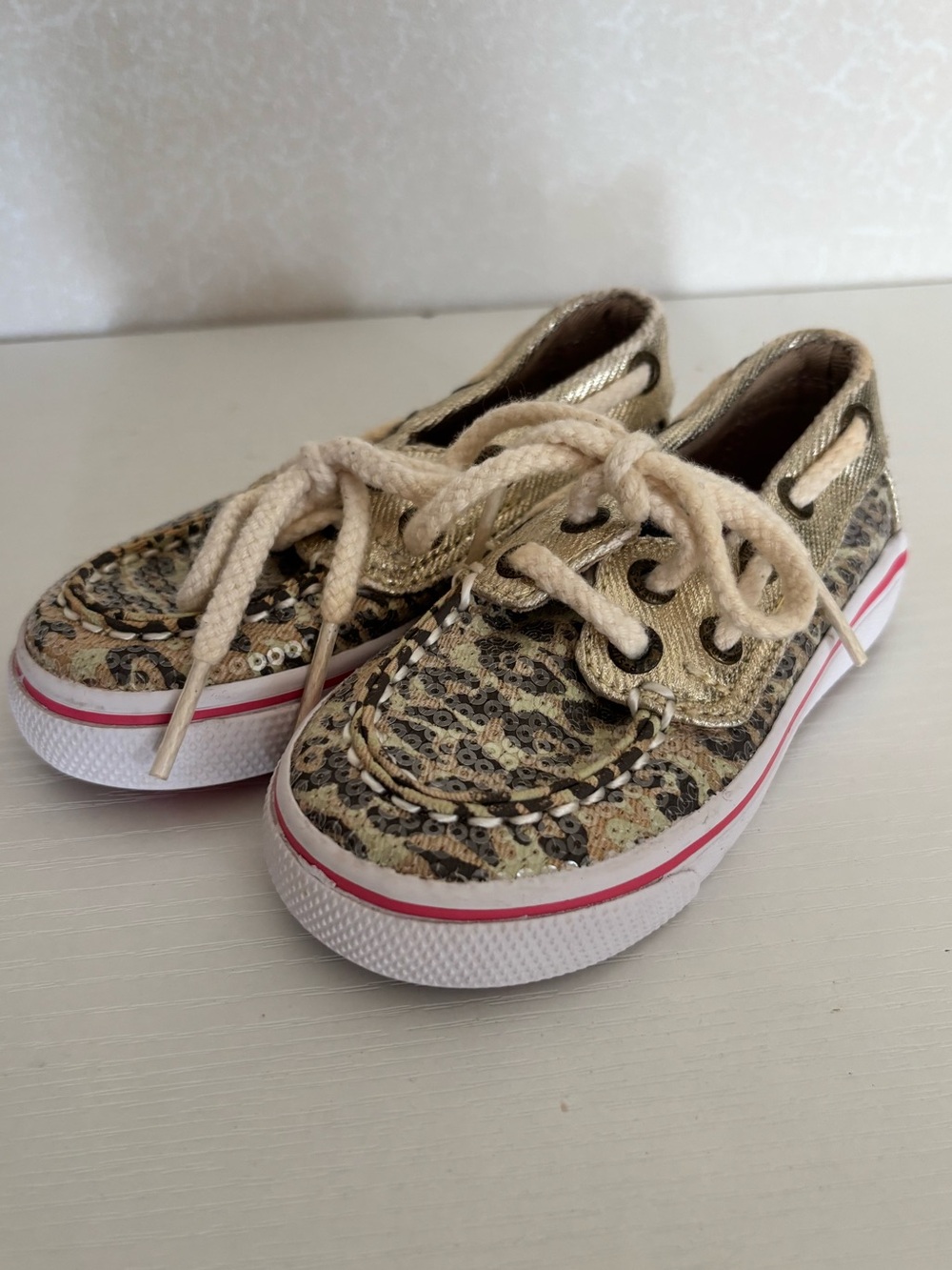 Sperry | Kids Gold Sequin Lace-Up Sneakers | Size 5M